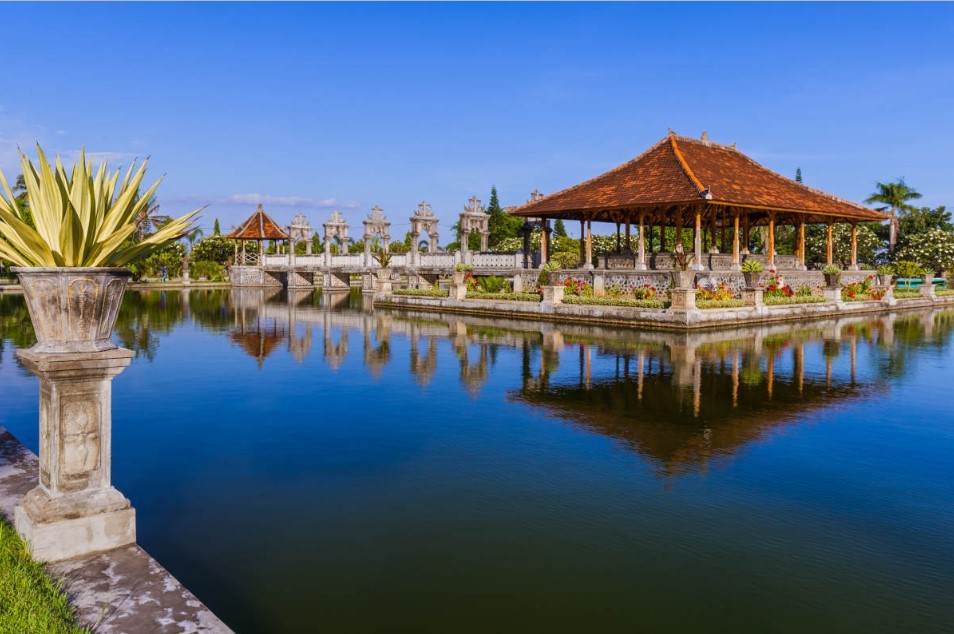 Paket Tour Rombongan Manado Bali