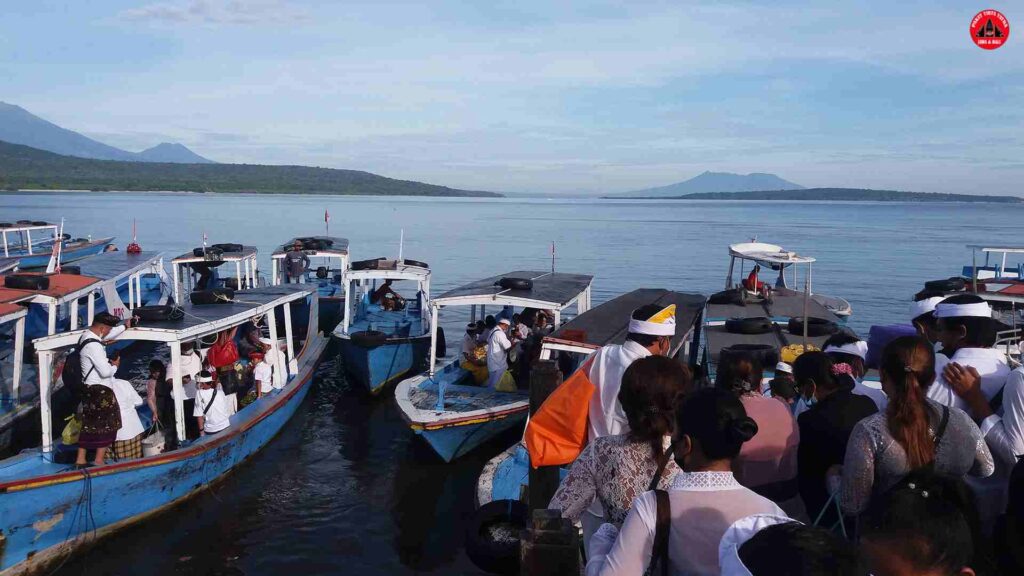 Sewa Perahu Ke Pulau Menjangan